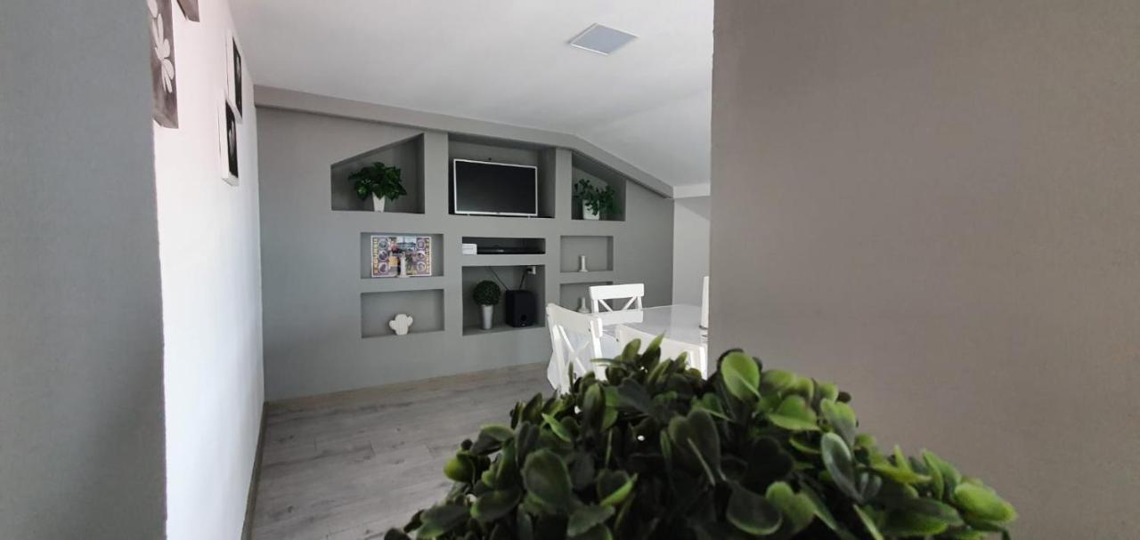 Apartament La Sika Orşova Exterior foto