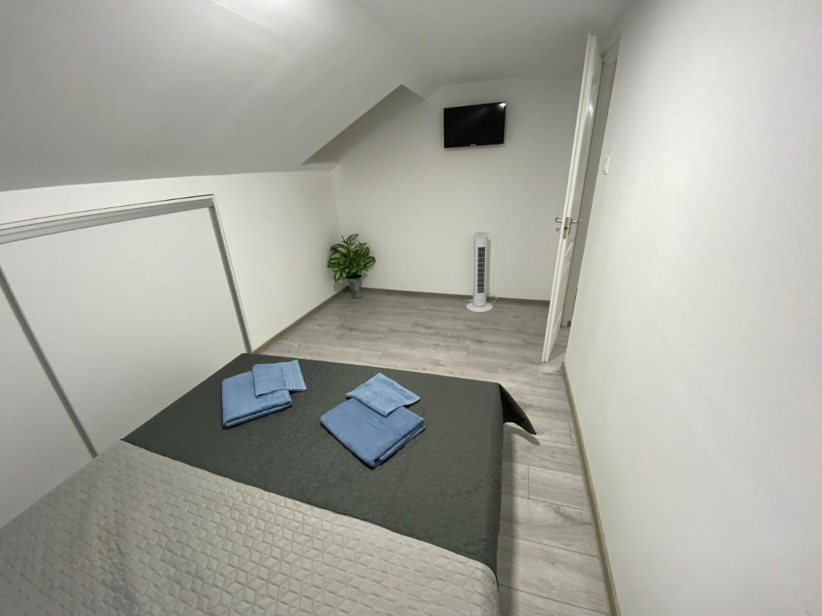 Apartament La Sika Orşova Exterior foto